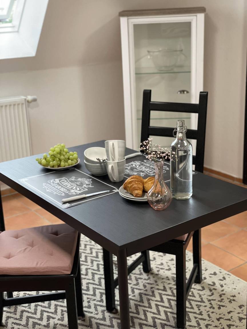 90 M² Ferienwohnung ∙ 2 Schlafzimmer ∙ 6 Gäste - Sankt Wendel