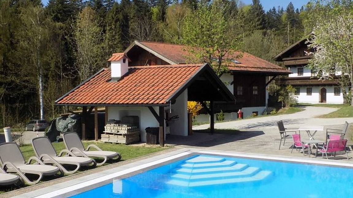 54 M² Ferienwohnung ∙ 1 Schlafzimmer ∙ 4 Gäste - Hauzenberg
