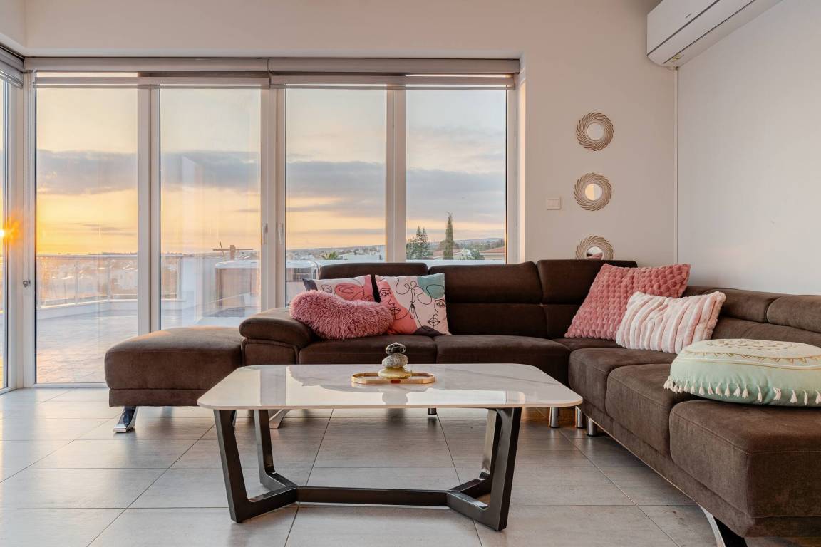 110 M² Apartment ∙ 3 Bedrooms ∙ 6 Guests - Limassol