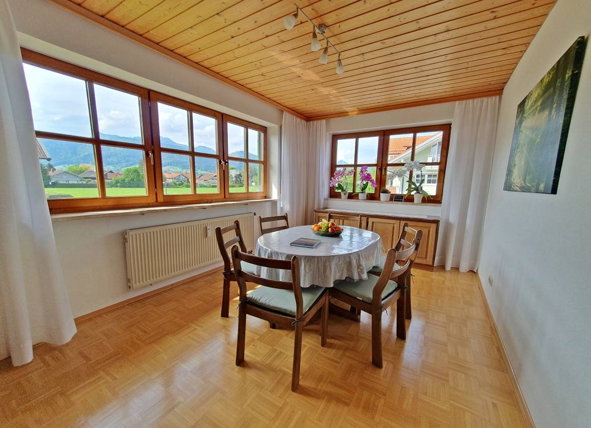 120 M² Ferienwohnung ∙ 3 Schlafzimmer ∙ 5 Gäste - Rimsting