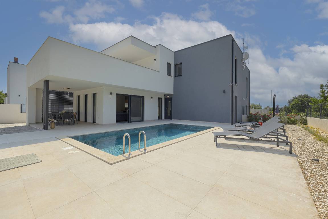 140 M² Villa ∙ 3 Bedrooms ∙ 6 Guests - Medulin