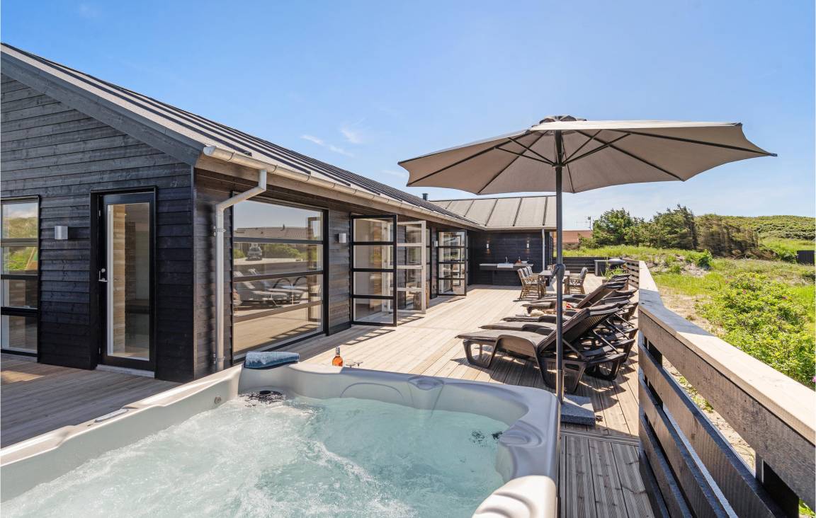 180 M² Ferienhaus ∙ 4 Schlafzimmer ∙ 8 Gäste - Hvide Sande