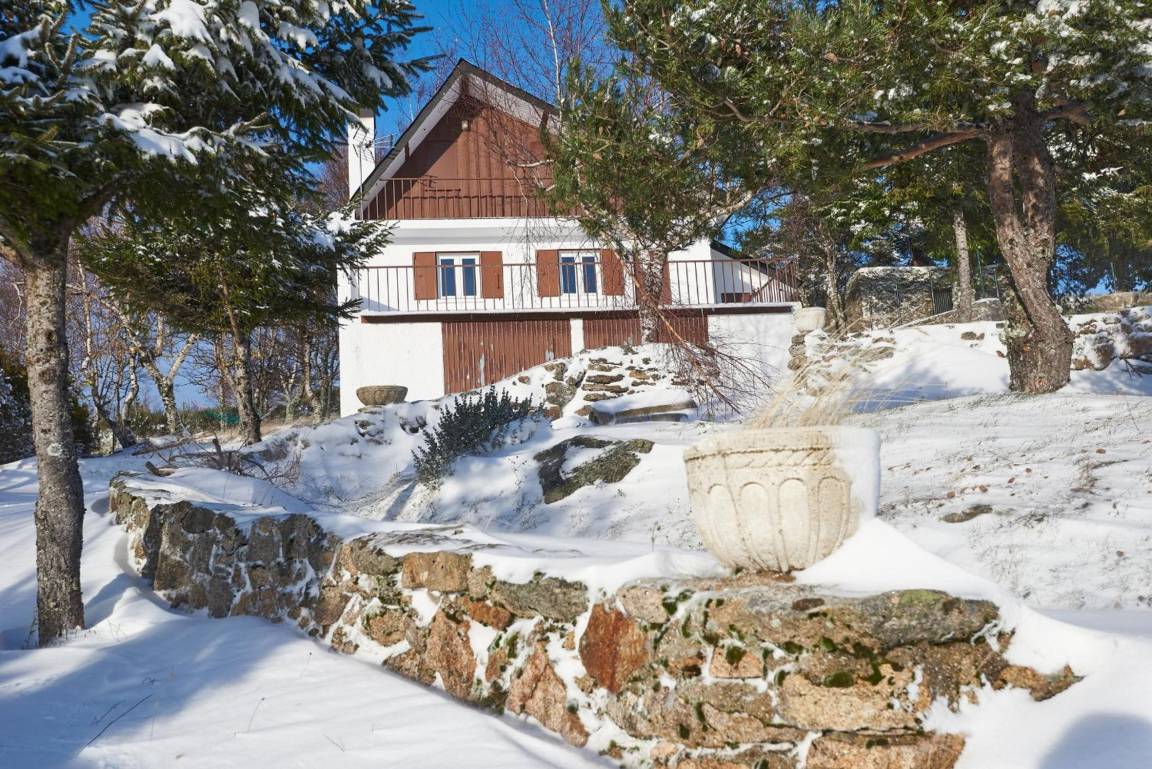 100 M² Chalet ∙ 5 Bedrooms ∙ 9 Guests - Portugal
