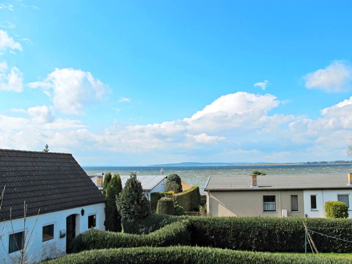 60 M² Ferienwohnung ∙ 1 Schlafzimmer ∙ 4 Gäste - Dargun