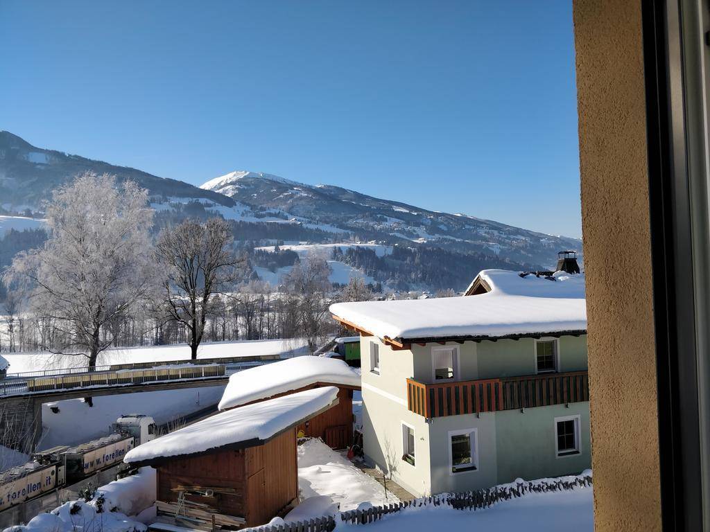 69 M² Apartamento ∙ 2 Habitaciones ∙ 4 Huéspedes - Obertraun