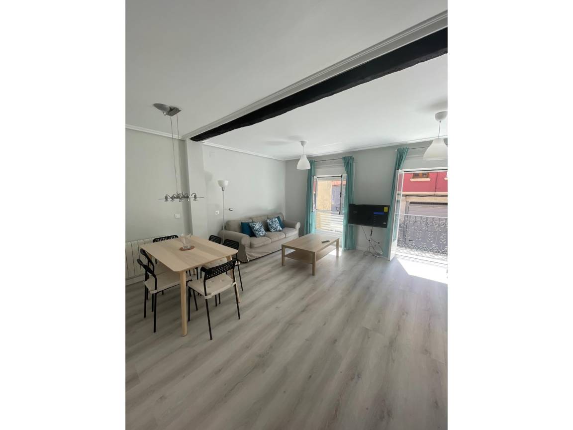 65 M² Apartamento ∙ 2 Habitaciones ∙ 4 Huéspedes - Santander
