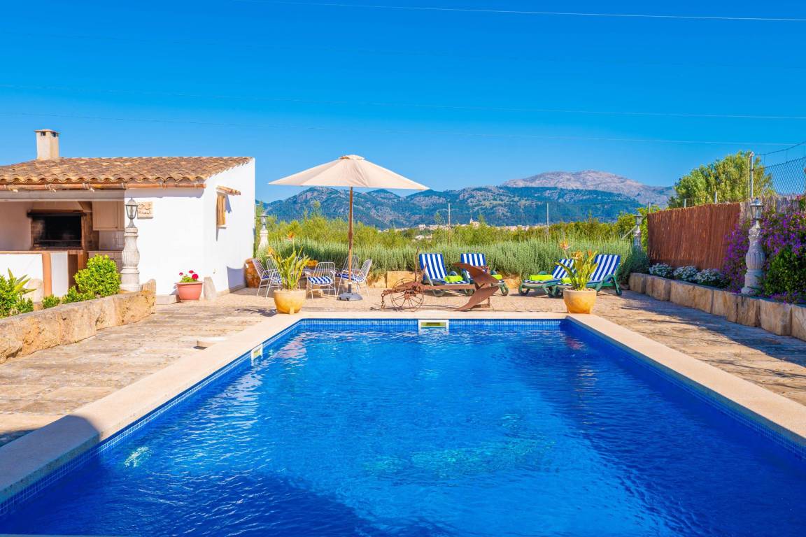 250 M² Apartment ∙ 2 Bedrooms ∙ 4 Guests - Sa Pobla