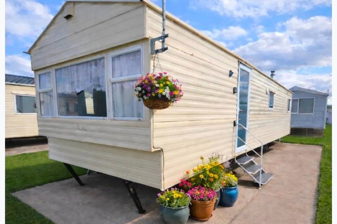 85 M² Cabin ∙ 2 Bedrooms ∙ 6 Guests - Rhyl