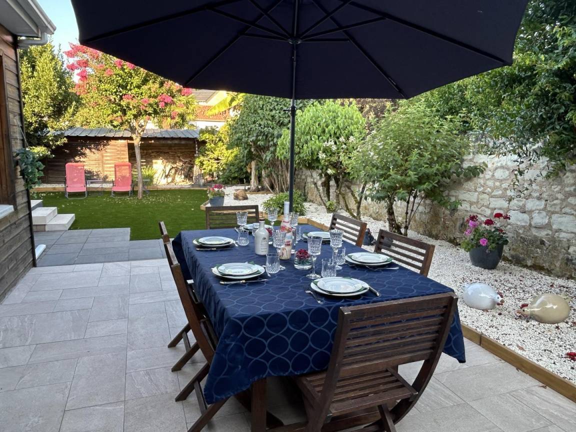 95 m&sup2; G&icirc;te 2 Schlafzimmer 6 G&auml;ste