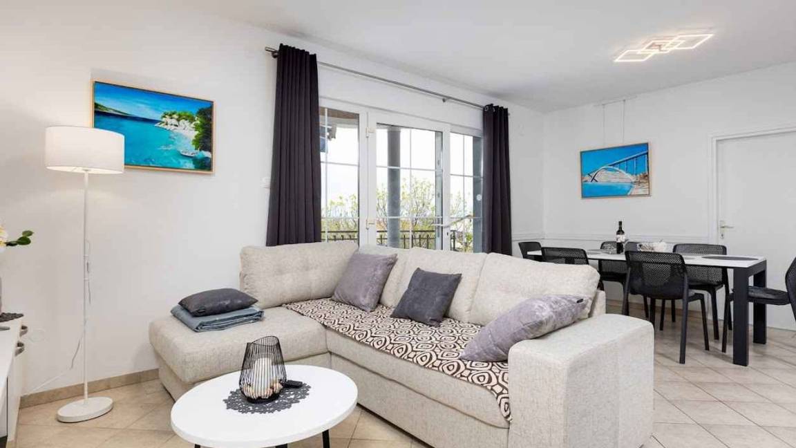 80 M² Apartment ∙ 3 Bedrooms ∙ 6 Guests - Malinska