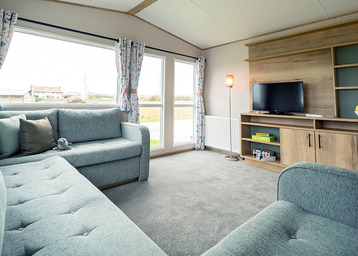 Caravan ∙ 2 Bedrooms ∙ 6 Guests - Norfolk