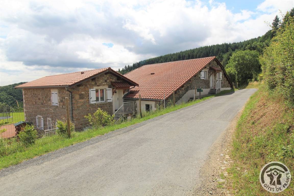 40 M² Gîte ∙ 1 Chambre ∙ 4 Personnes - Tarare