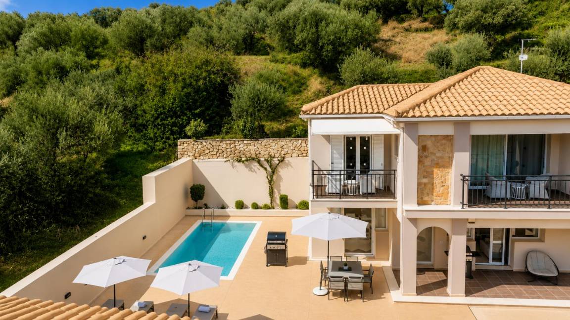 160 M² Villa ∙ 2 Bedrooms ∙ 4 Guests - Zakinthos