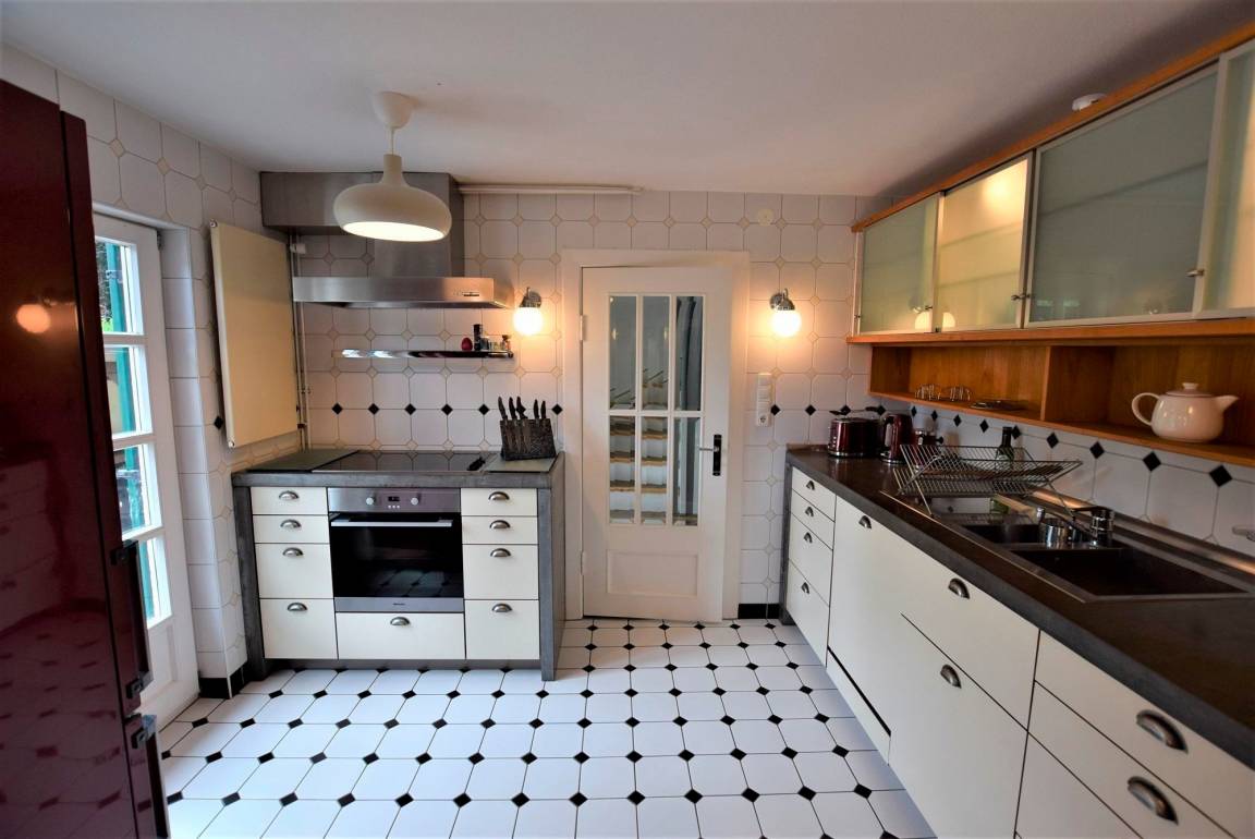 180 m² Ferienwohnung ∙ 5 Schlafzimmer ∙ 8 Gäste – Bild 8