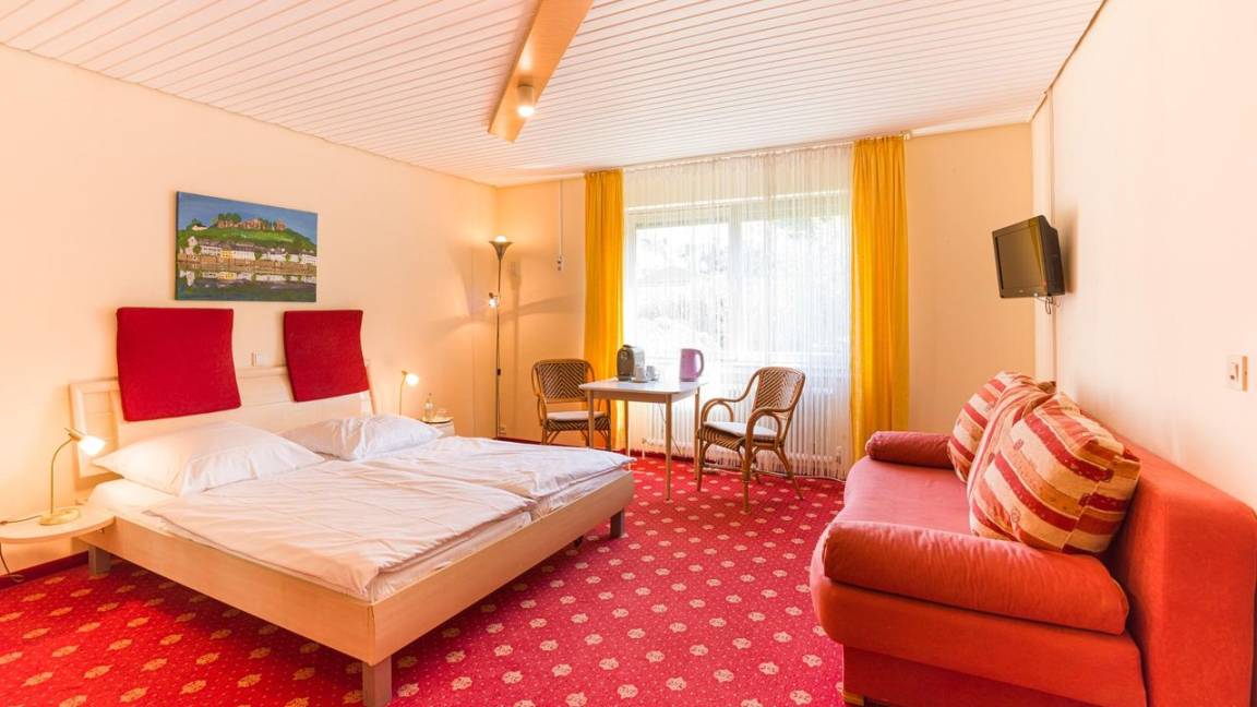 32 M² Appartamento Vacanza ∙ 1 Camera Da Letto ∙ 2 Ospiti - Konz