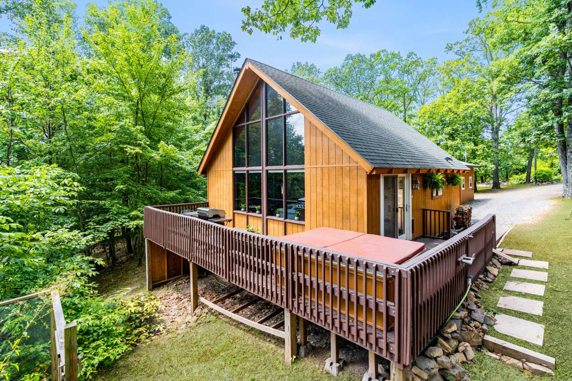 75 M² Cabin ∙ 2 Bedrooms ∙ 4 Guests - West Virginia