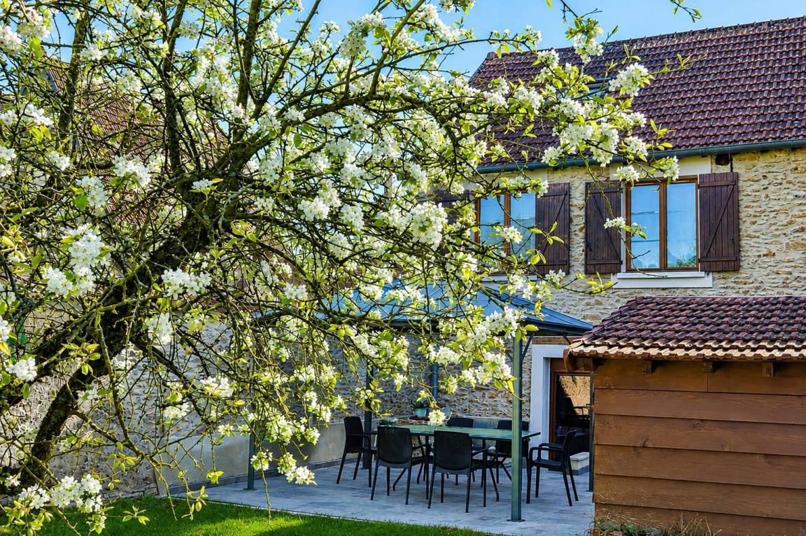 110 m&sup2; G&icirc;te 3 Schlafzimmer 6 G&auml;ste