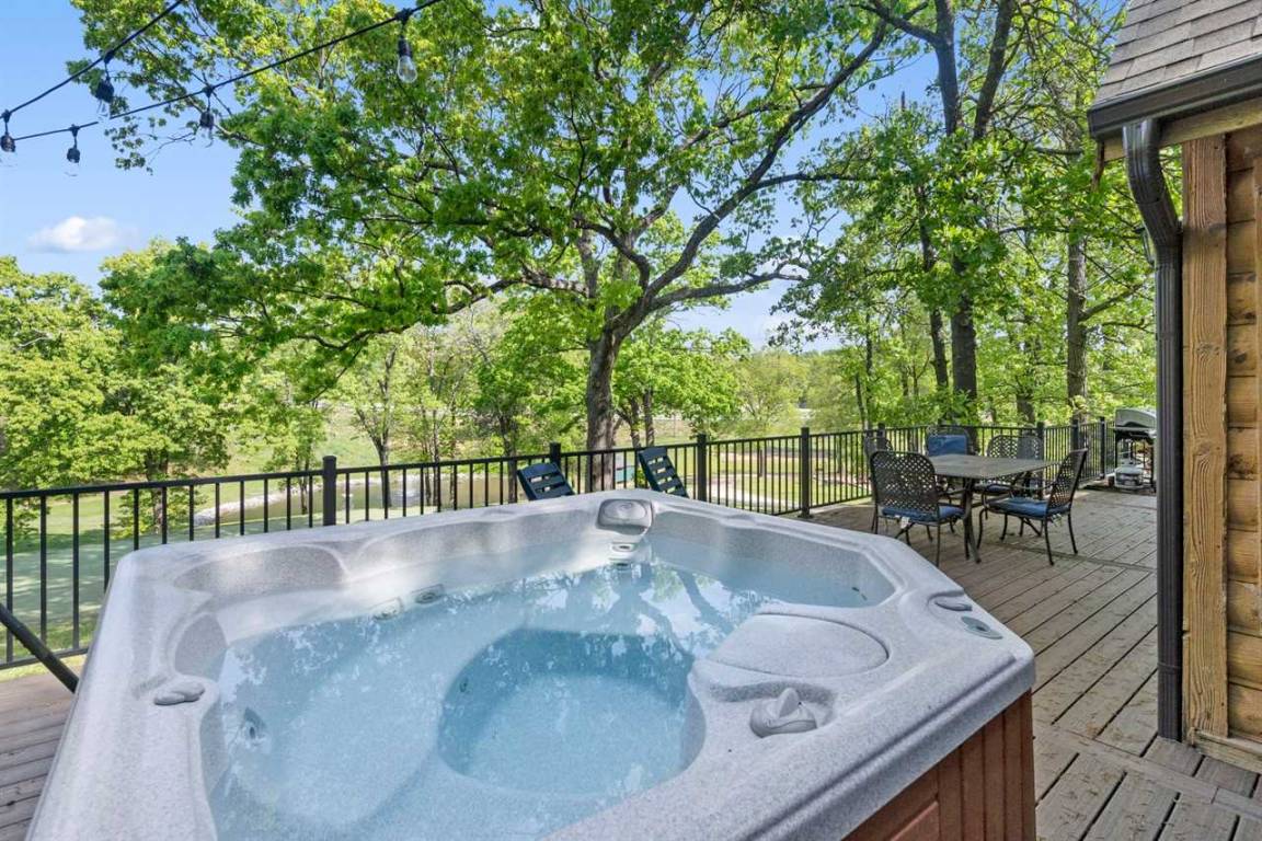 119 M² Cabin ∙ 3 Bedrooms ∙ 8 Guests - Missouri