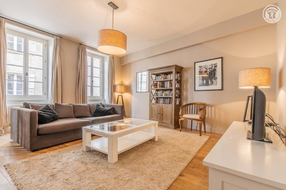 147 m&sup2; G&icirc;te 4 Schlafzimmer 8 G&auml;ste