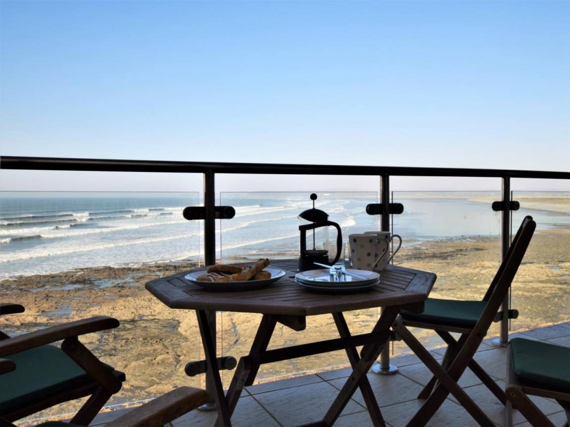 Ferienwohnung ∙ 2 Schlafzimmer ∙ 4 Gäste - Westward Ho!