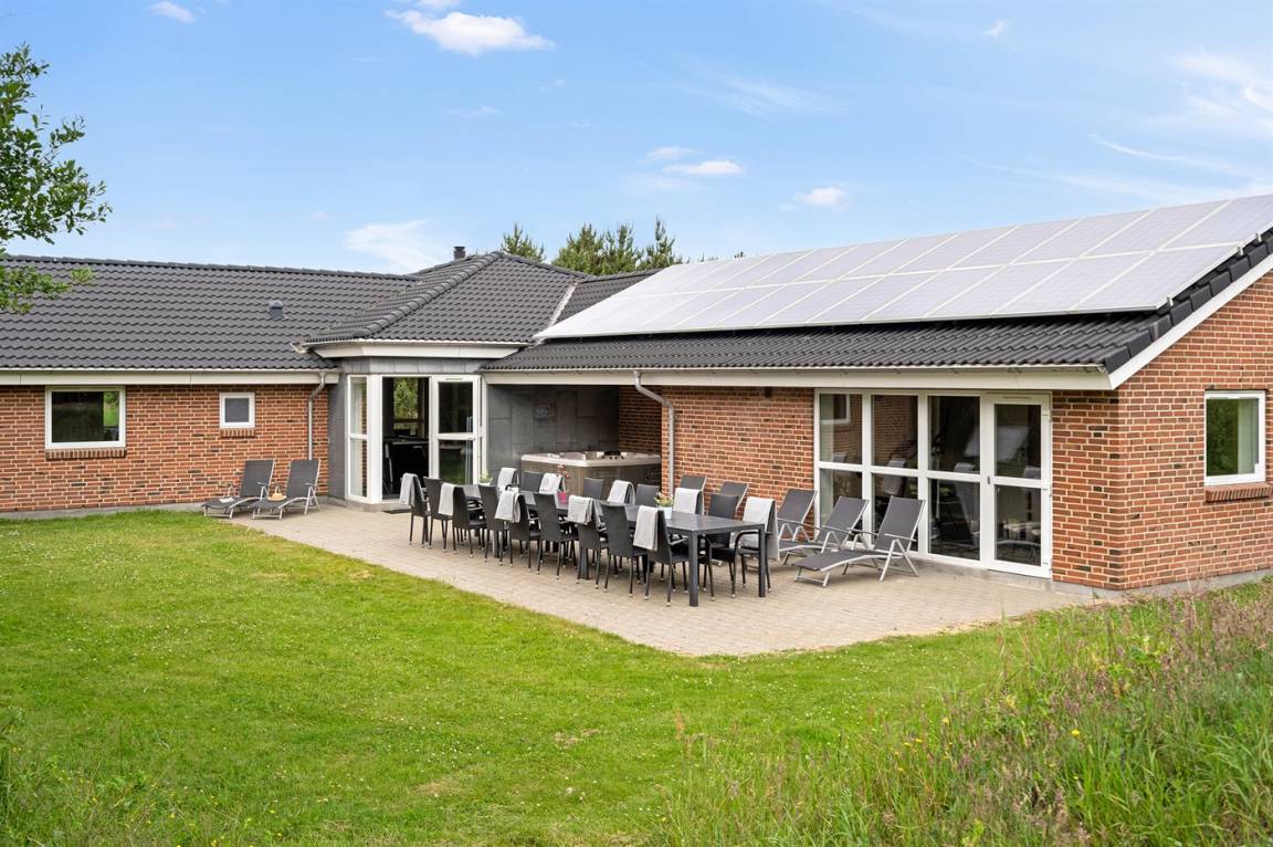 340 m&sup2; Ferienhaus 10 Schlafzimmer 20 G&auml;ste