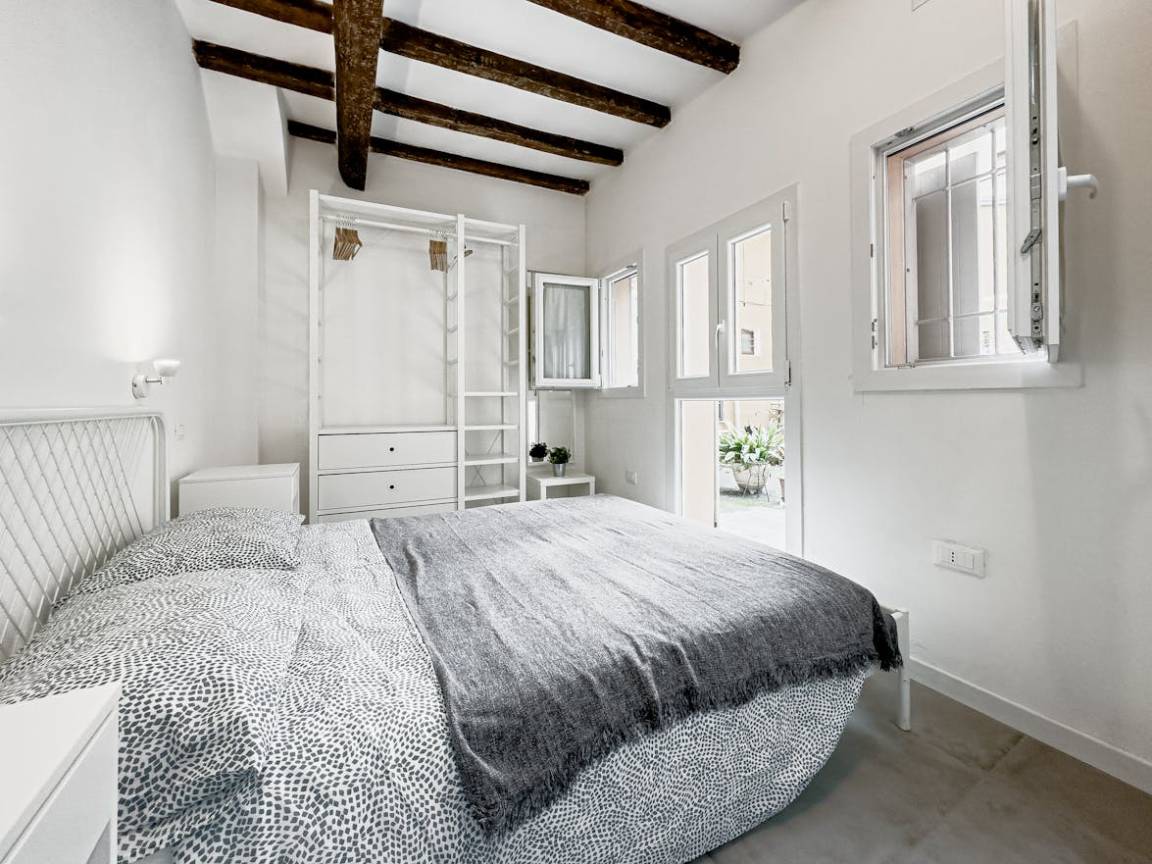 32 M² Apartamento ∙ 2 Huéspedes - Bolonia