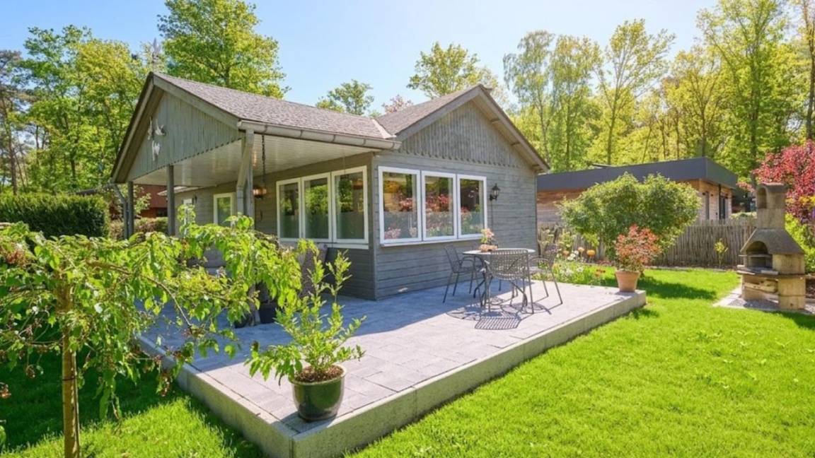 80 M² House ∙ 2 Bedrooms ∙ 4 Guests - Genk