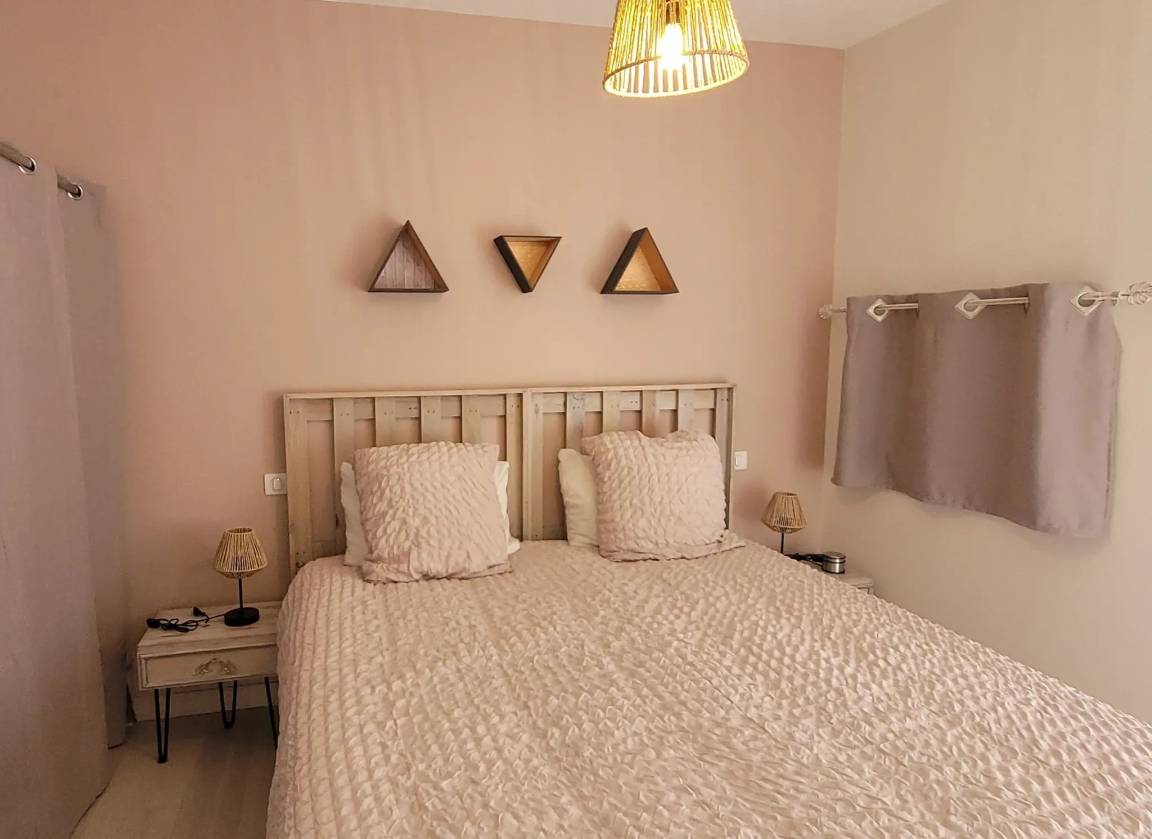 18 M² Chambre D'hôtes ∙ 1 Chambre ∙ 2 Personnes - Saint-Flour