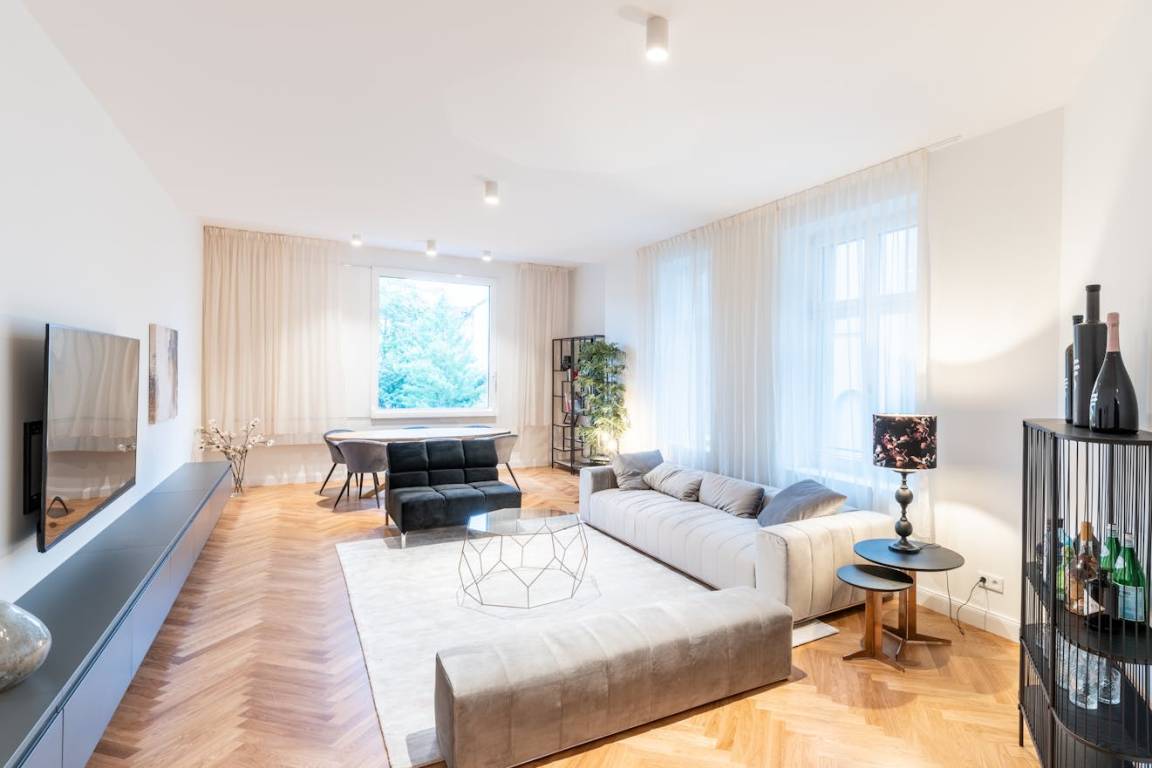 130 M² Apartamento ∙ 2 Habitaciones ∙ 4 Huéspedes - Aeropuerto de Berlin Tegel (TXL)