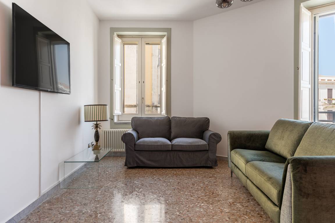 100 M² Apartment ∙ 3 Bedrooms ∙ 6 Guests - Syracuse