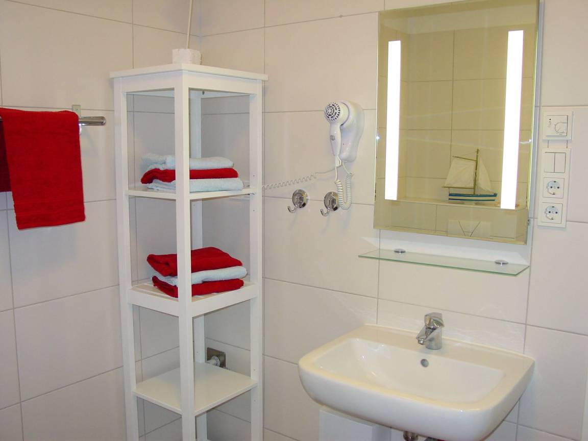 65 M² Ferienwohnung ∙ 1 Schlafzimmer ∙ 4 Gäste - Prerow
