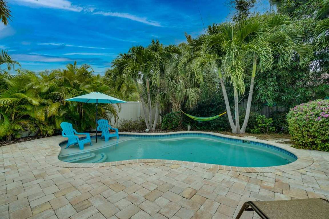 88 M² Cottage ∙ 3 Bedrooms ∙ 6 Guests - Holmes Beach, FL