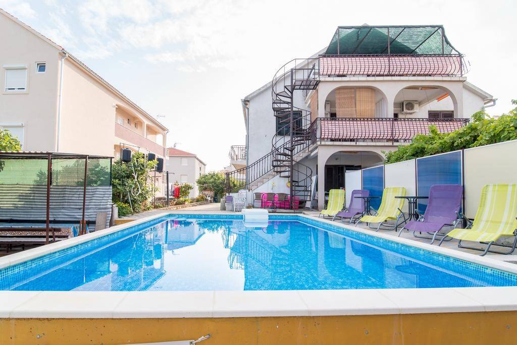40 M² Appartamento Vacanza ∙ 2 Camere Da Letto ∙ 4 Ospiti - Okrug Gornji