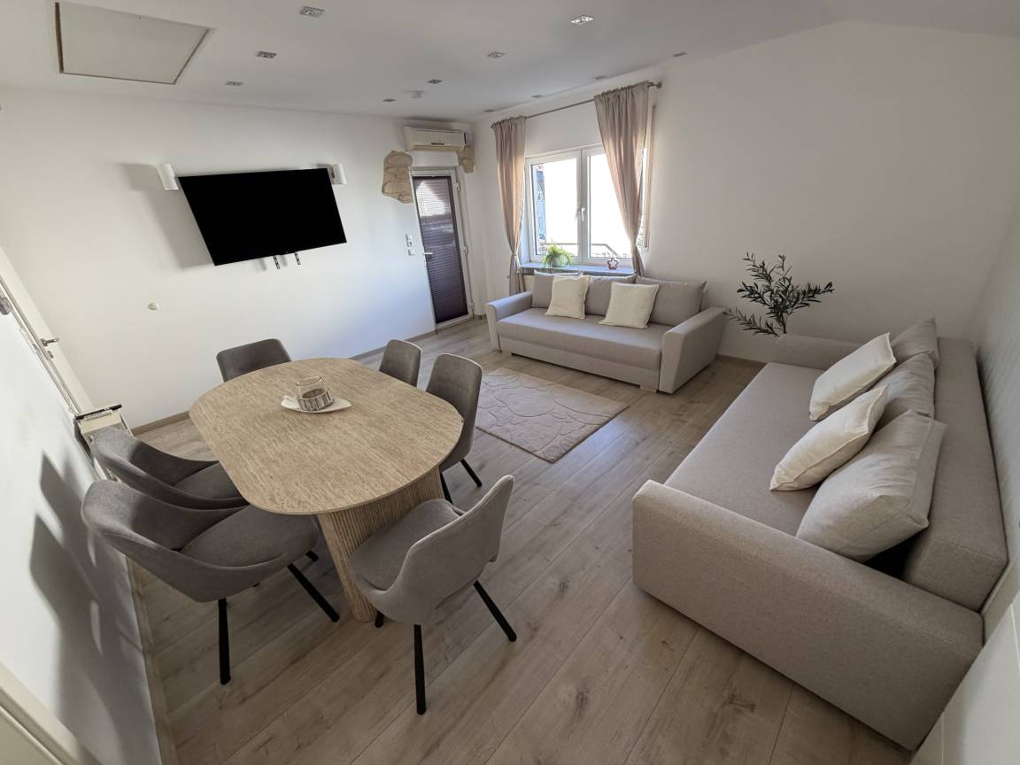 90 M² Huoneisto ∙ 3 Makuuhuonetta ∙ 8 Vierasta - Eschborn