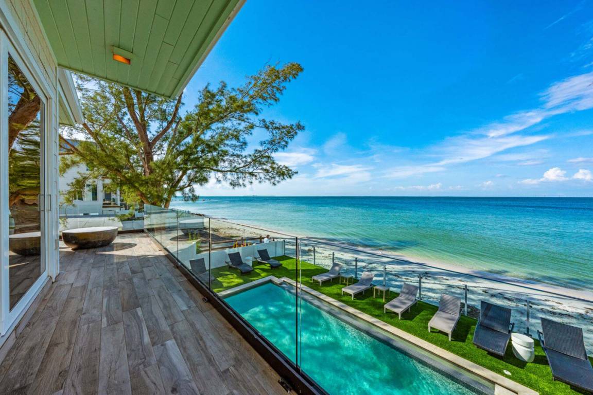 276 M² House ∙ 5 Bedrooms ∙ 8 Guests - Anna Maria, FL