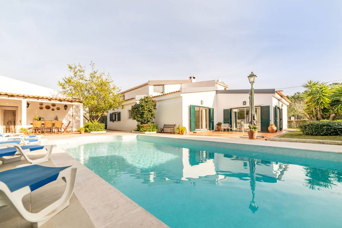 200 M² Villa ∙ 4 Slaapkamers ∙ 8 Gasten - Barreiro
