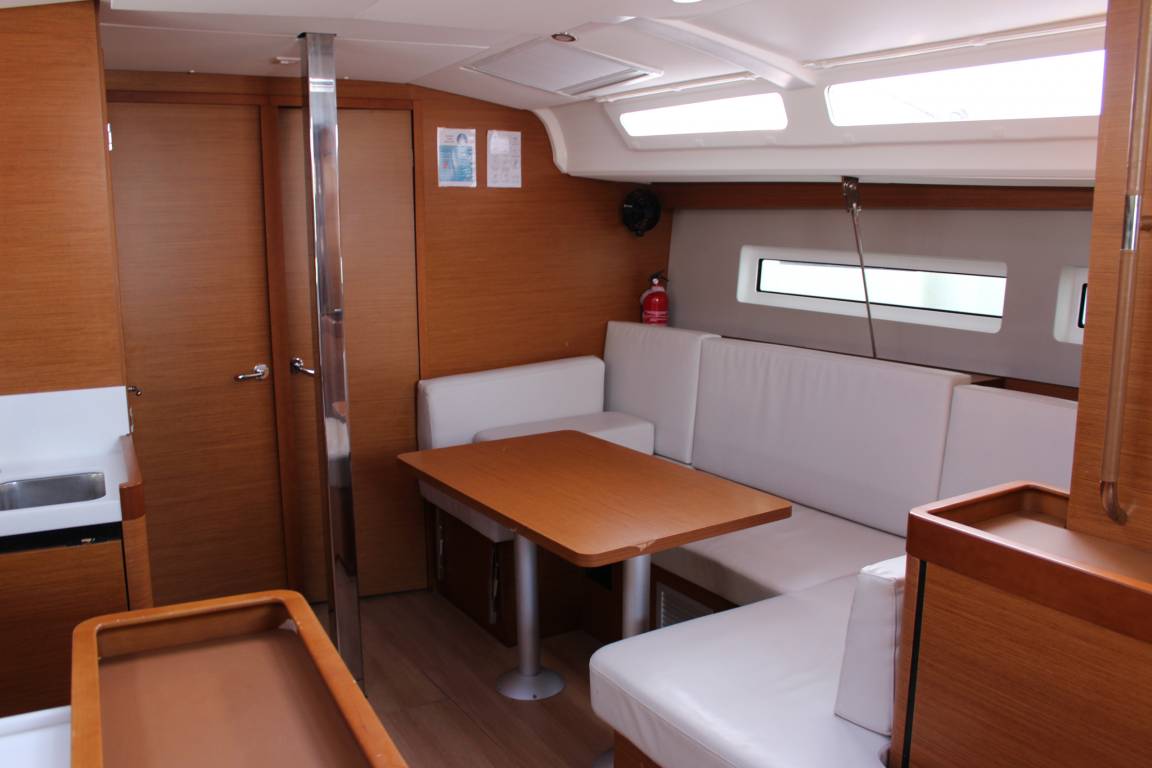 13 M² Houseboat ∙ 3 Bedrooms ∙ 6 Guests - Caribbean