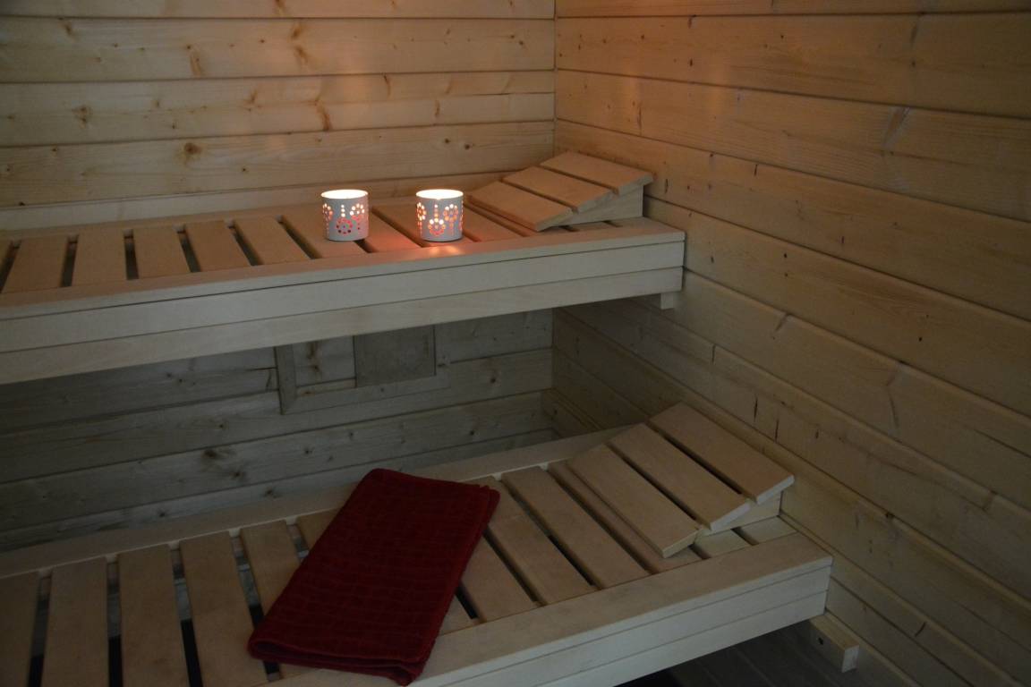 220 m² Ferienhaus ∙ 6 Schlafzimmer ∙ 16 Gäste – Bild 16