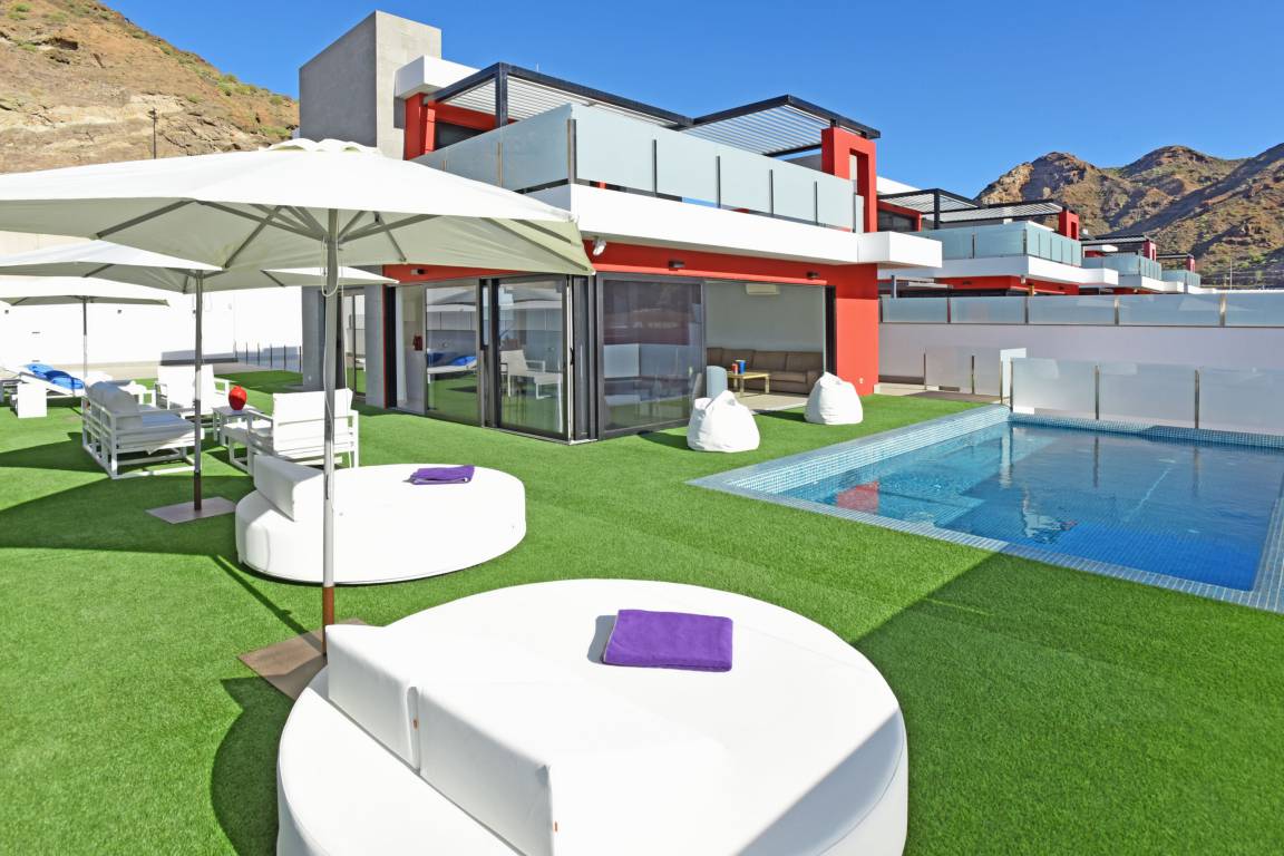 200 M² Ferienhaus ∙ 4 Schlafzimmer ∙ 10 Gäste - Mogán