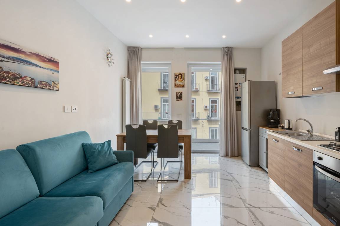 110 M² Apartment ∙ 2 Bedrooms ∙ 6 Guests - Napoli, İtalya