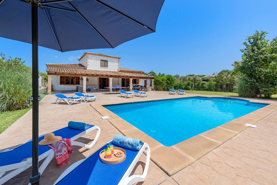 160 M² Villa ∙ 4 Bedrooms ∙ 8 Guests - Pollença