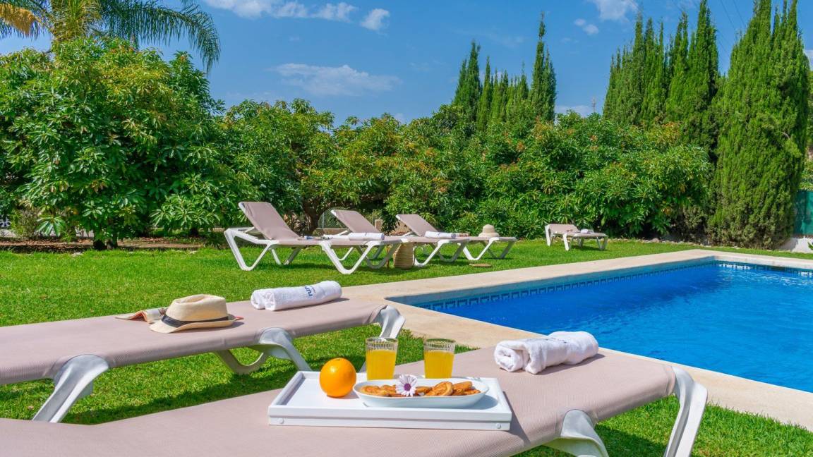 130 M² Maison De Vacances ∙ 4 Chambres ∙ 8 Personnes - Nerja