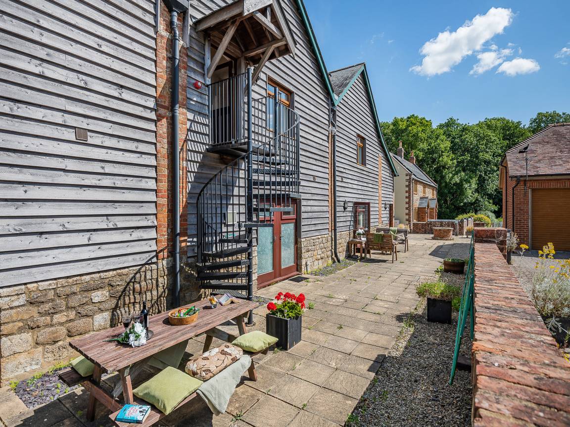 Apartment ∙ 2 Bedrooms ∙ 4 Guests - Dorset