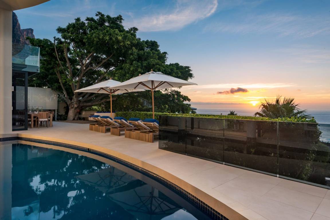 Apartment ∙ 5 Bedrooms ∙ 10 Guests - Camps Bay