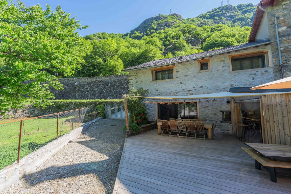 130 M² Casa ∙ 5 Habitaciones ∙ 12 Huéspedes - Orlu