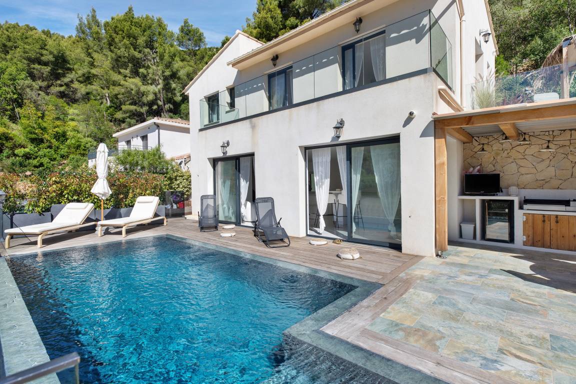 180 M² Villa ∙ 4 Bedrooms ∙ 6 Guests - Sanary-sur-Mer