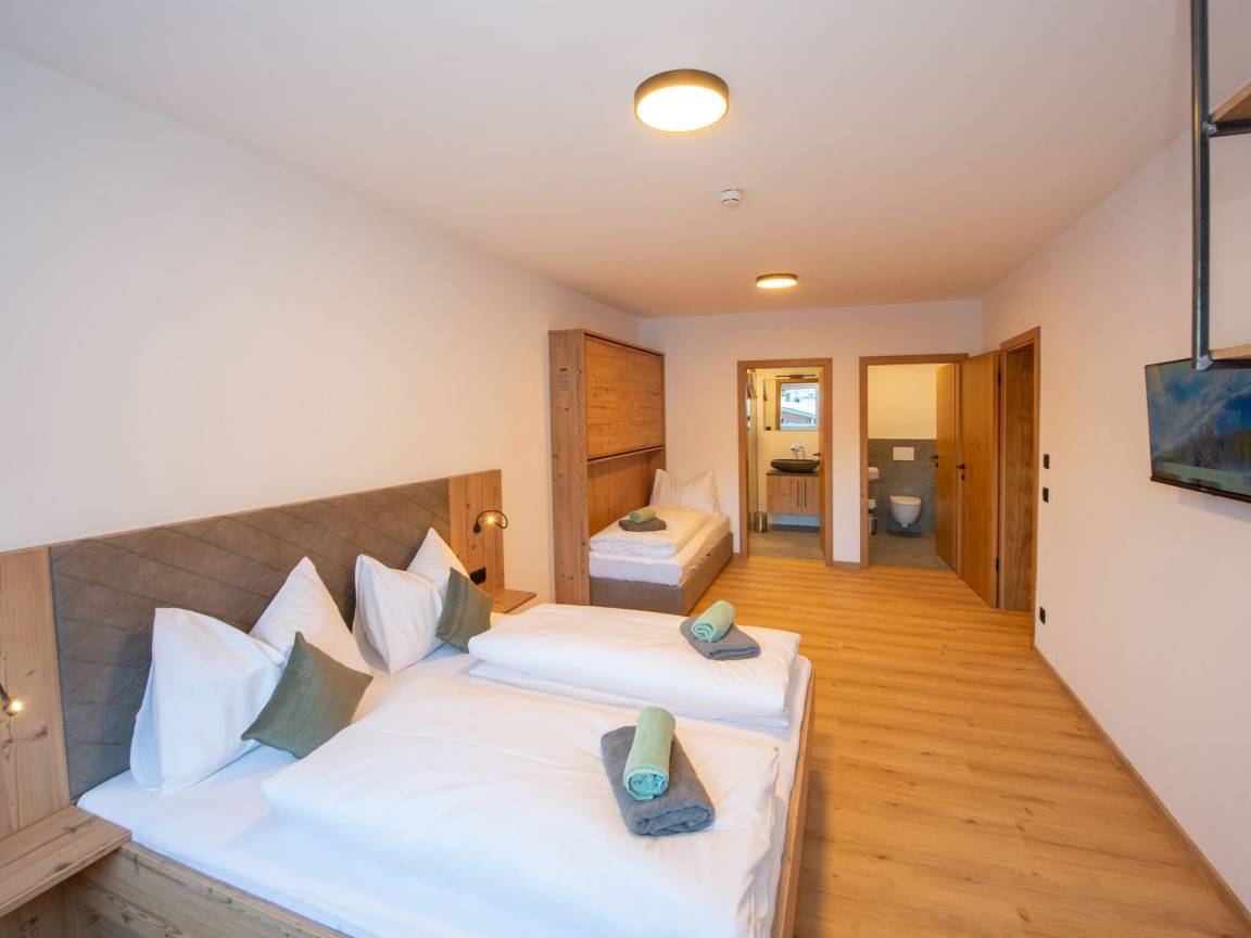 73 m² Ferienwohnung ∙ 2 Schlafzimmer ∙ 7 Gäste – Bild 4