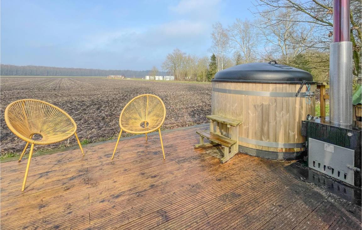 300 M² Ferienhaus ∙ 4 Schlafzimmer ∙ 12 Gäste - Assen