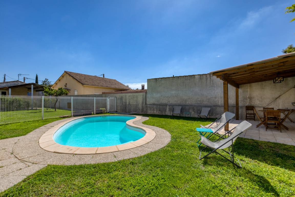 72 M² Maison De Vacances ∙ 2 Chambres ∙ 4 Personnes - Aimargues