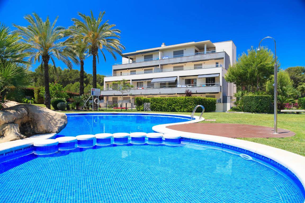 85 M² Apartamento ∙ 3 Habitaciones ∙ 7 Huéspedes - Tarragona, España
